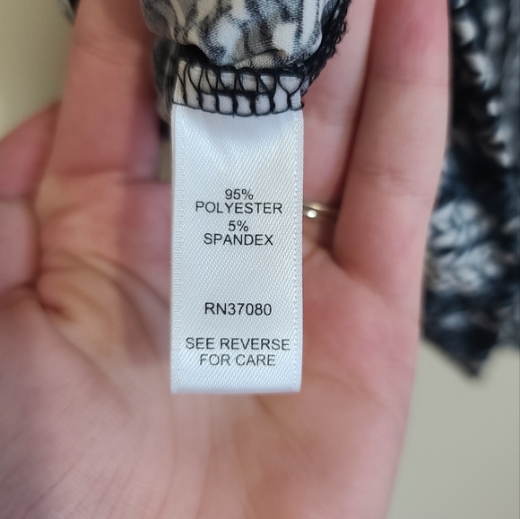 Cato Long Sleeve Top With Front Tie - Picture 6 of 6